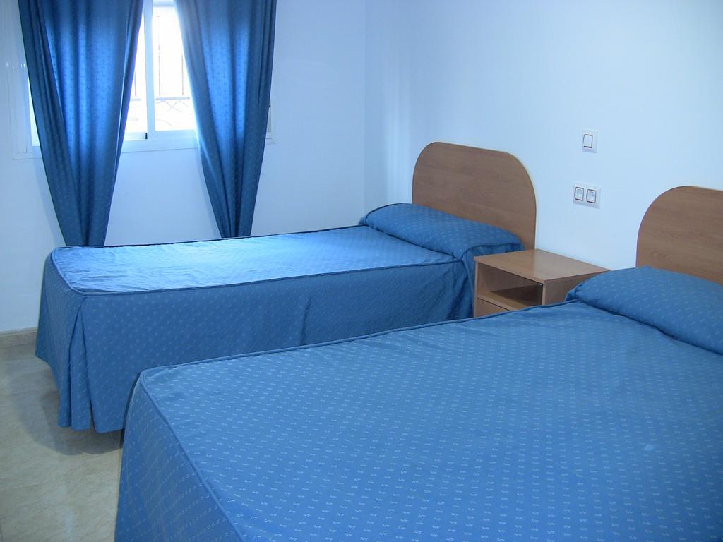 Apartahotel Los Hermanos Ocana  Bagian luar foto